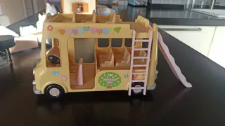 Autobús Doble Guardería Sylvanian Families