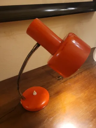 Lampada da tavolo vintage arancione
