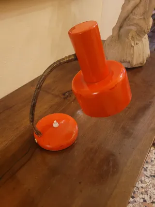 Lampada da tavolo vintage arancione