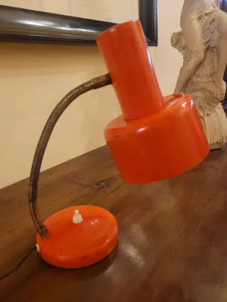 Lampada da tavolo vintage arancione