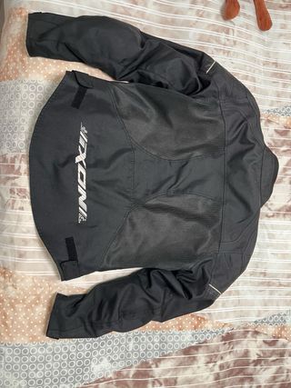 Chaqueta de Moto IXON Negra