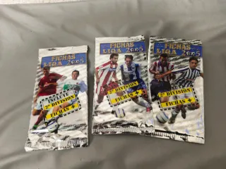 8 Sobres 2 División y Fichas + MC Liga 2004/2005