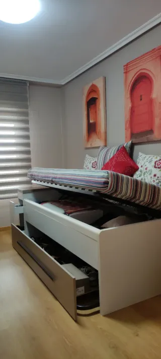 Cama compacta juvenil con almacenamiento (90x200cm