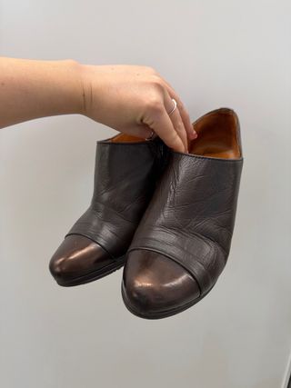 Botines/mocasines de tacón marrones