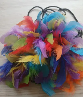 Bolso de fiesta con plumas