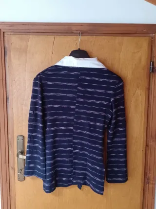 Maglia a righe blu e viola