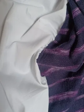 Maglia a righe blu e viola