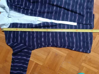 Maglia a righe blu e viola