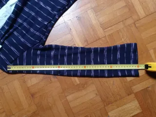 Maglia a righe blu e viola