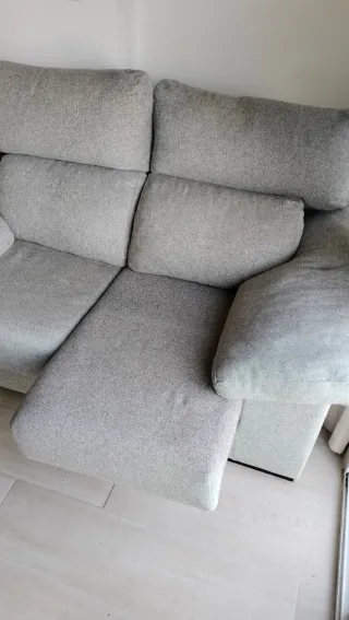 Sofá de tela gris 2 plazas