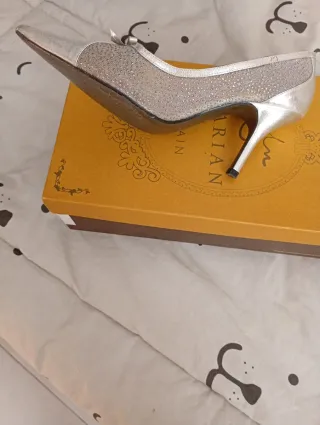 Zapatos de fiesta Marian plateados