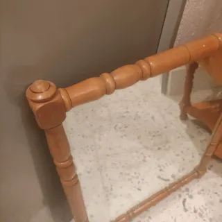 2 mesillas + espejo de madera de pino