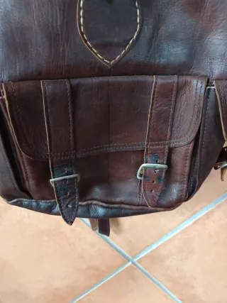 Mochila de piel marrón