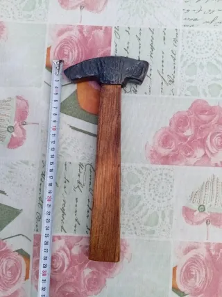 Antichi martelli in legno