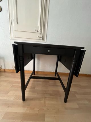 Mesa de madera negra alas abatible