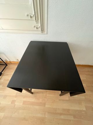 Mesa de madera negra alas abatible