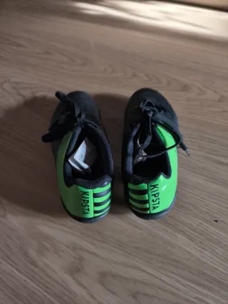 Zapatillas de deporte negras y verdes