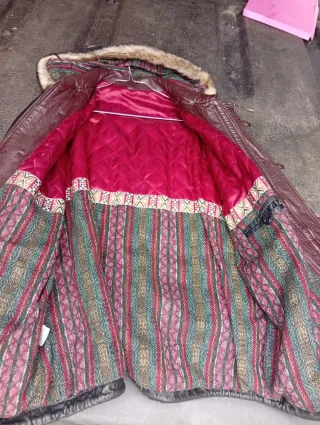 Cazadora Piel Negra y Roja Años 70