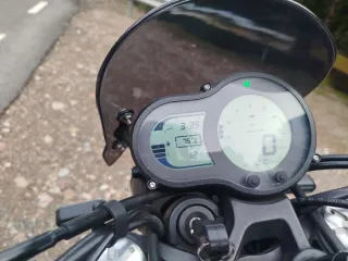 Benelli Leoncino 500 Trail Plata