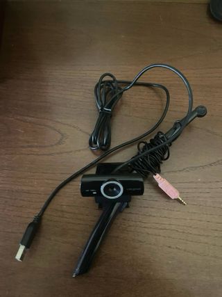 Antena WiFi, Webcam, Micrófono y Almohadilla