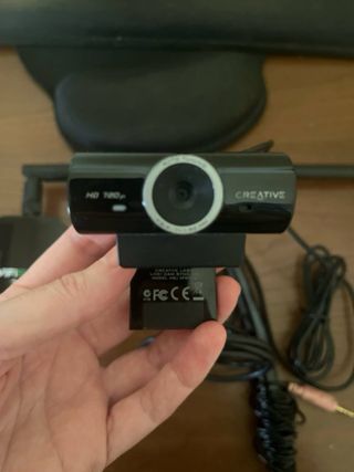 Antena WiFi, Webcam, Micrófono y Almohadilla