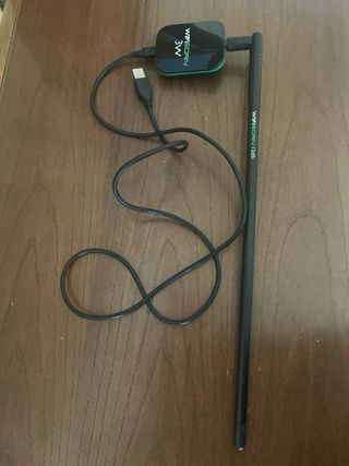 Antena WiFi, Webcam, Micrófono y Almohadilla