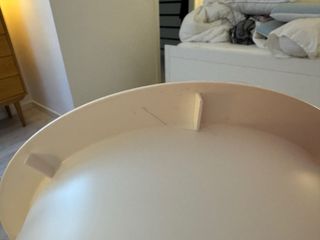 Maceta alta blanca autorriego