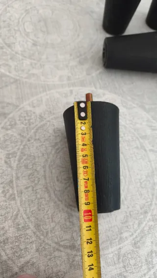 6 Patas para Canapé Negras de 10cm de alto.