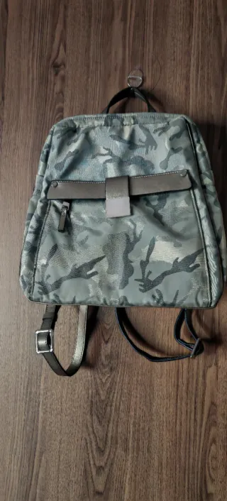 Mochila Robert Pietri camuflaje ocre y verde