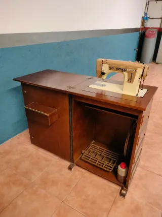 Máquina de coser Singer