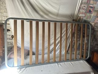 Estructura de cama con somier