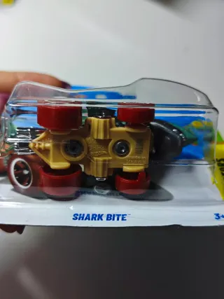 Hotwheels Tiburón 229/250