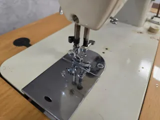 Máquina de coser Singer antigua