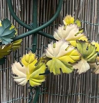 Plafoniera in ferro verniciato a 3 luci