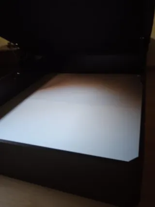 Canapé de madera de nogal