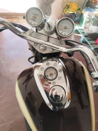 Daelim 125 Cruiser Beige/Marrón