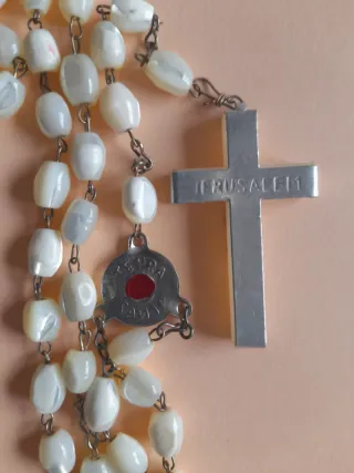 Rosario antiguo nácar