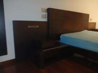 Cabecero, estructura cama y mesillas madera