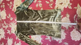 Blusa verde con detalle bordado