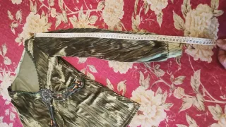 Blusa verde con detalle bordado