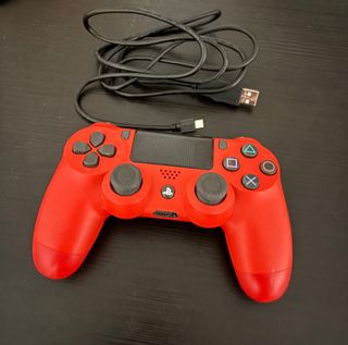 PS4 (PlayStation 4) Negra + 2 Mandos