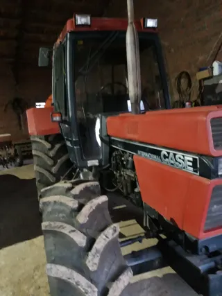 TRACTOR CASE IH 1056