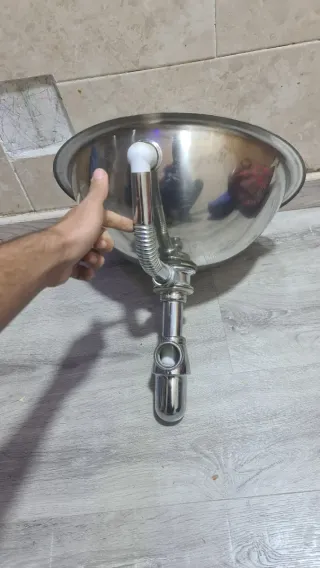 Fregadero redondo de metal