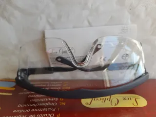 Gafas de seguridad Lux Optical - 17 pares NUEVAS