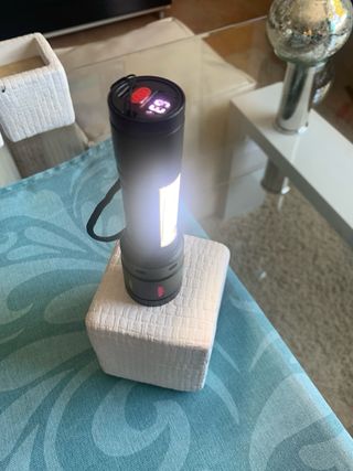 Linterna multifuncional súper brillante