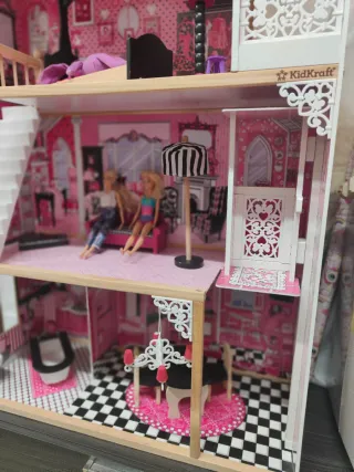 Casa de muñecas grande