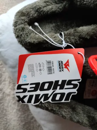 Zapatillas Jomix Shoes tipo zueco