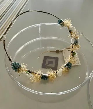 Corona de comunión Coconut flores azules y blancas