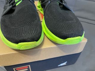 Zapatillas Fila Negras y Verdes