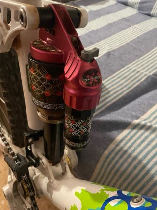 Bici Dirt Doble Suspensión kona